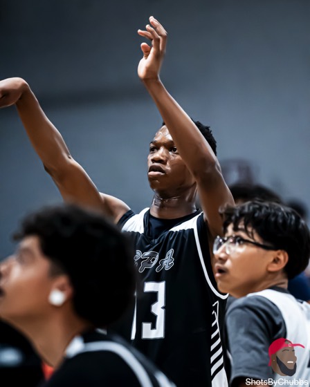 17U Black Spring 2026 photo 17