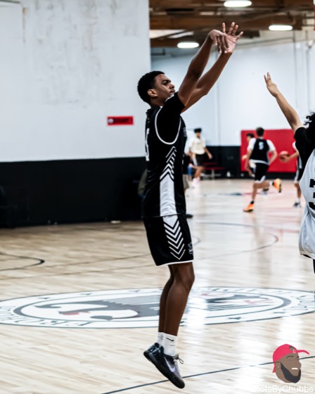 17U Black Spring 2026 photo 32